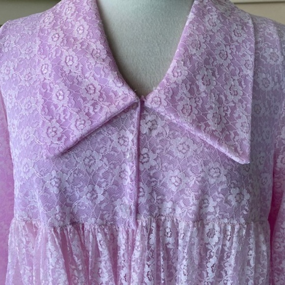 Vintage Lilac Lace Peignoir Gown and Robe - Picture 8 of 15